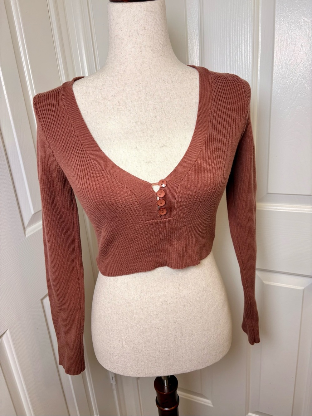 Blue Blush Mauve Pink Ribbed Cropped Button Front Sweater Top Knit Size Medium